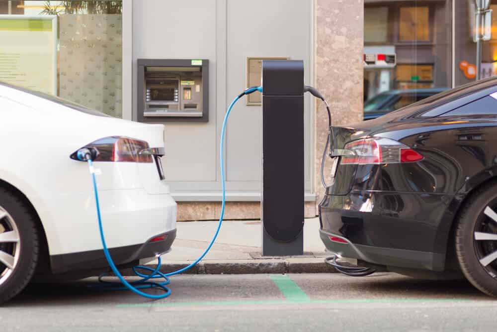 Carros híbridos e elétricos: qual é a diferença entre os dois?