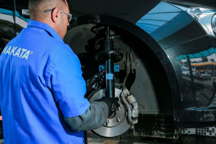 Como trocar amortecedores e quais os cuidados necessários?