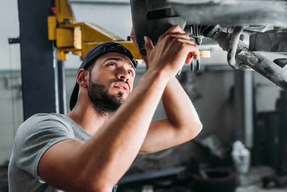 Bandeja de suspensão: como a falta de manutenção compromete a direção?