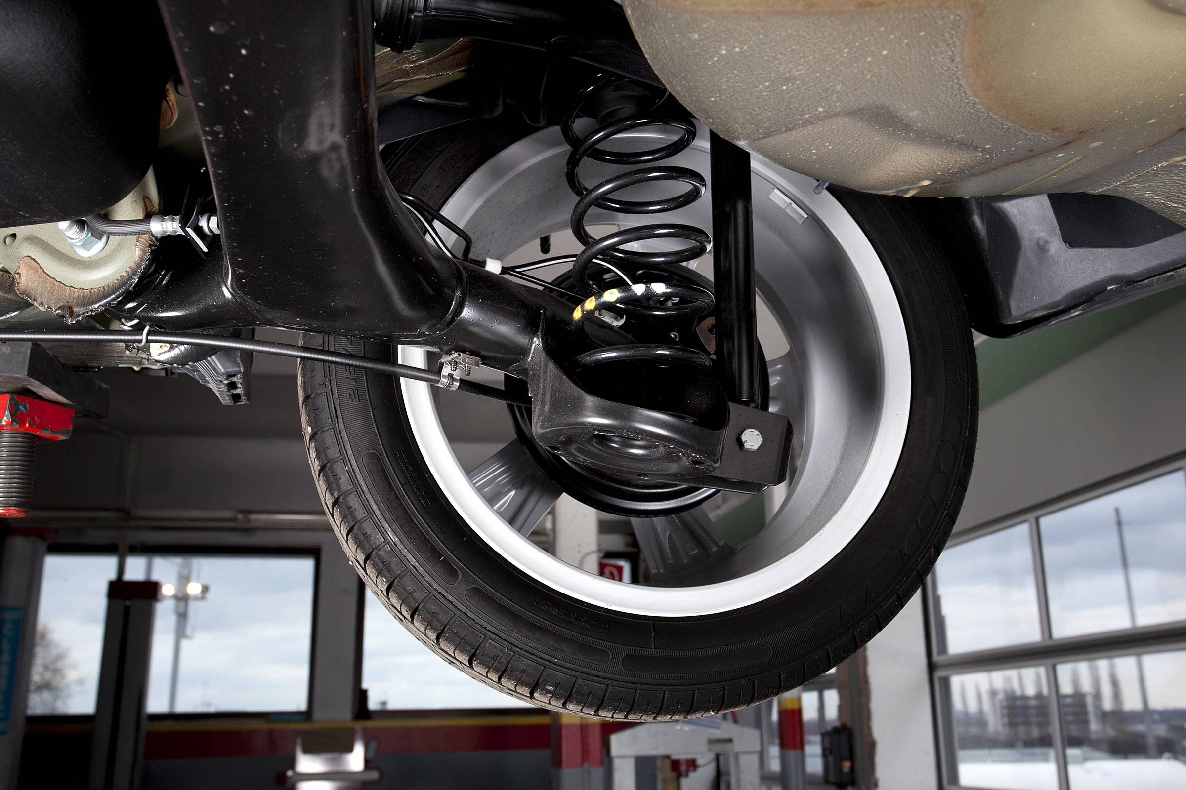 Você conhece os riscos do amortecedor recondicionado? Descubra!