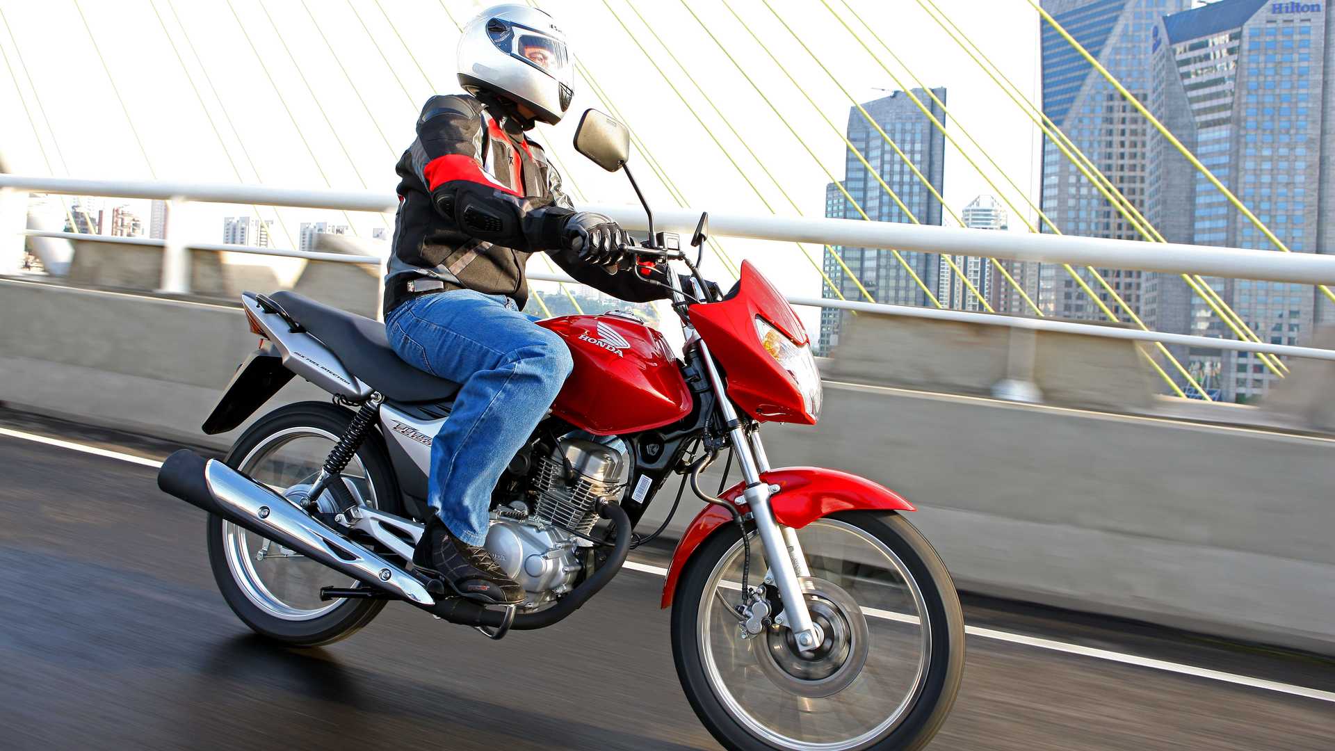 Motos flex: Vale a pena usar etanol?