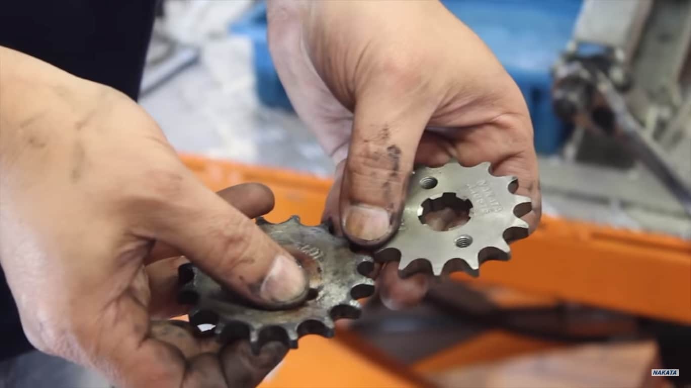 Aprenda a trocar o kit de relação da moto