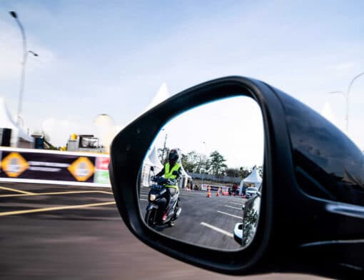 Pontos cegos: um risco para motociclistas